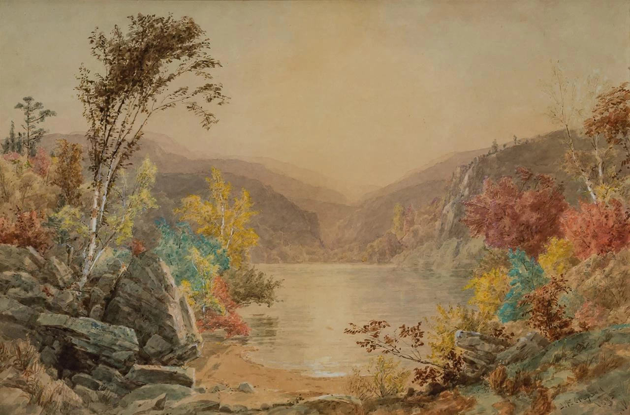 Lago di montagna in autunno